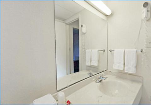 Americas Best Value Inn Winchester Chambre photo